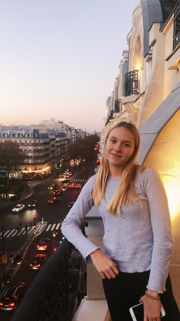 Quinn McGill 2019-2020 Teen Advisors (half body picture) with her smiley face facing to the camera